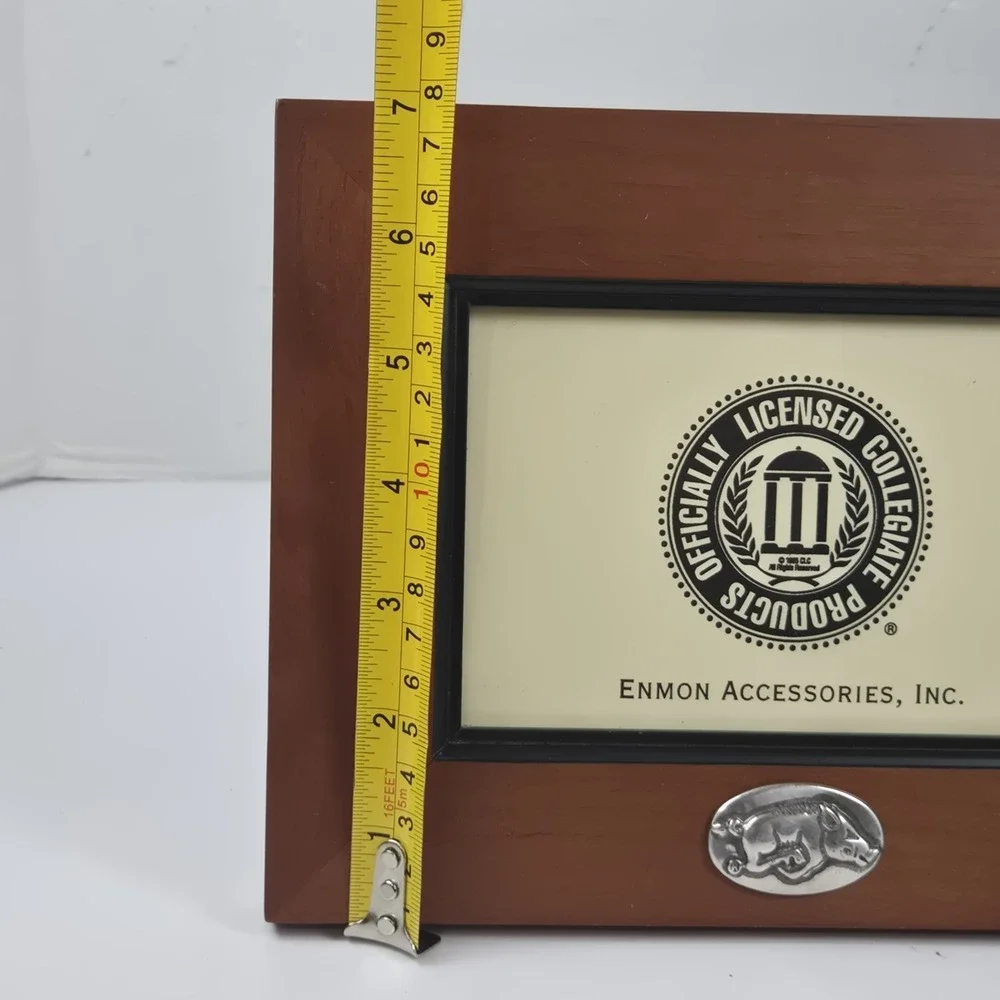 Vtg Arkansas Razorbacks Wood Frame w Metal Emblem Holds 6x4